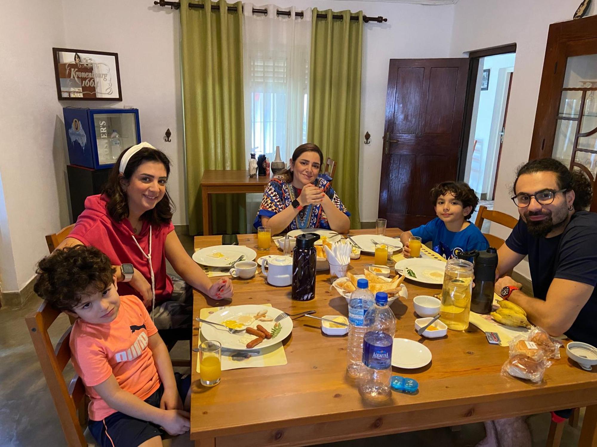 Dions Guest House نيجومبو المظهر الخارجي الصورة